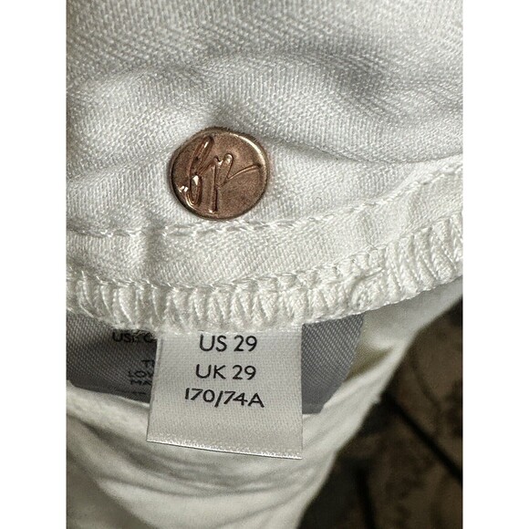 Free People Women's Maggie Mid-Rise Jean Shorts In Optic White Size 29 NEW Denim - Picture 7 of 8